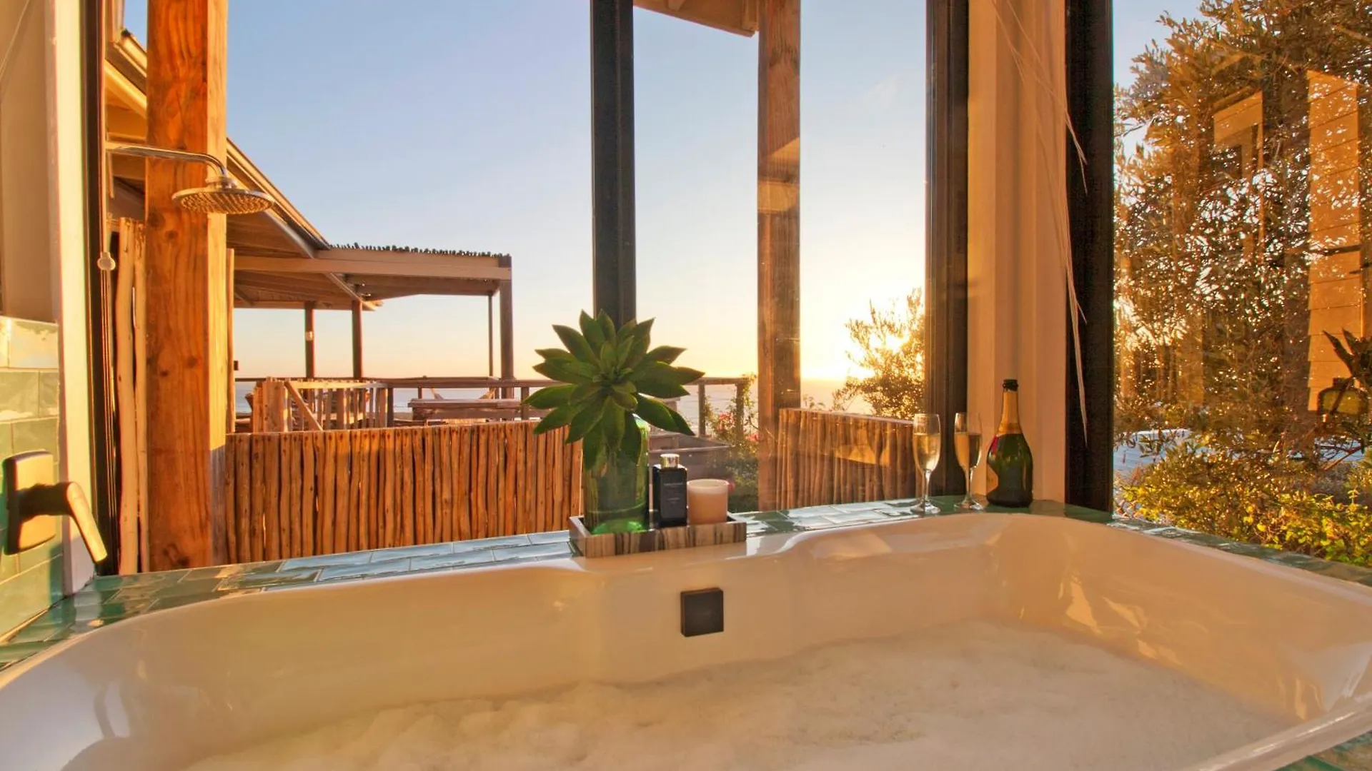 Sunset Villa Scarborough With Pool And Garden