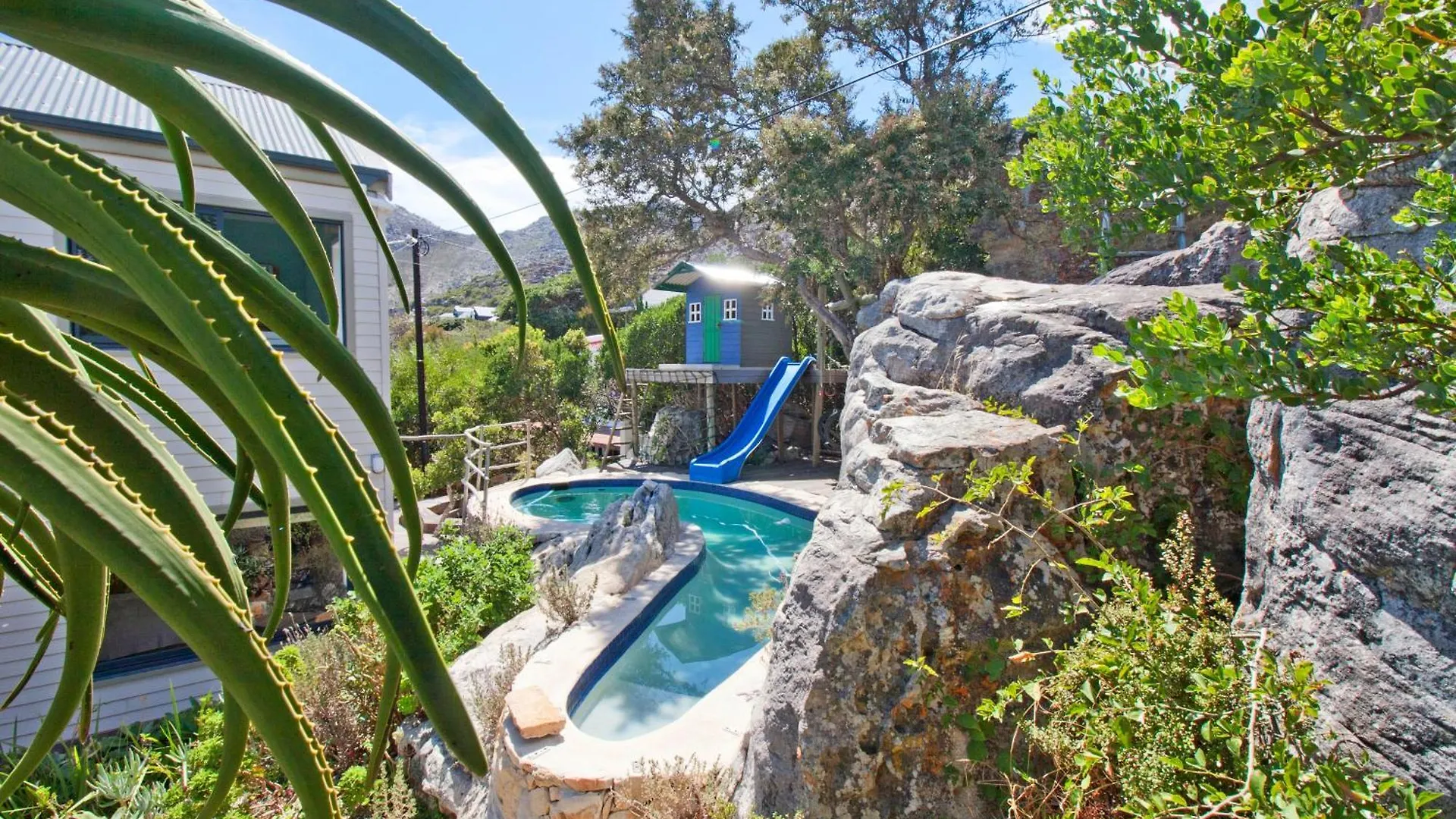 Sunset Villa Scarborough With Pool And Garden
